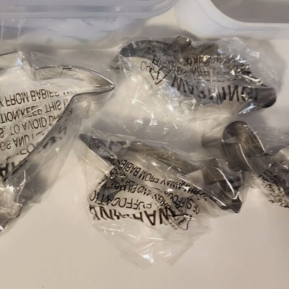 Tovla Jr. Kids' Dinosaur Baking Set - Green - Picture 6 of 13